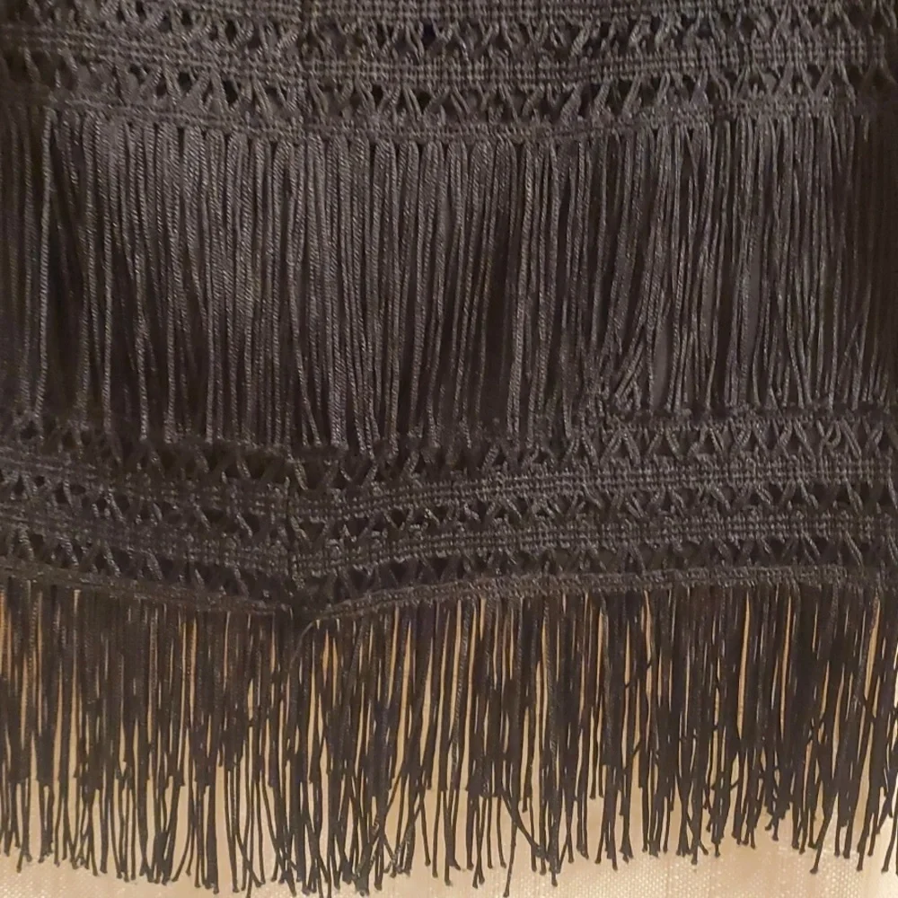 Express Skirt Women's Size 10 Elegant Black Fringe Skirt - Picture 3 of 7